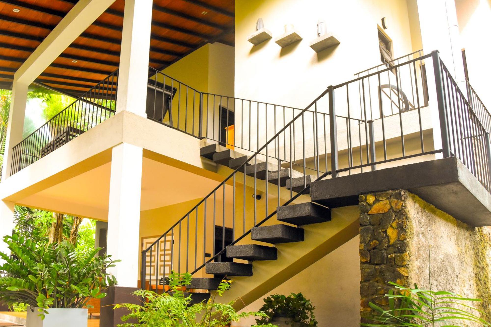 Sithu Villa Hikkaduwa Exterior photo