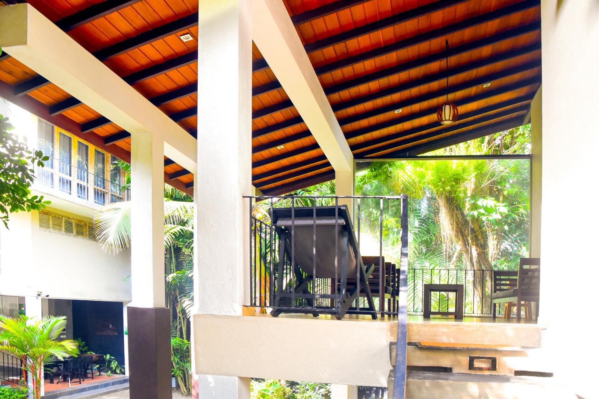 Sithu Villa Hikkaduwa Exterior photo