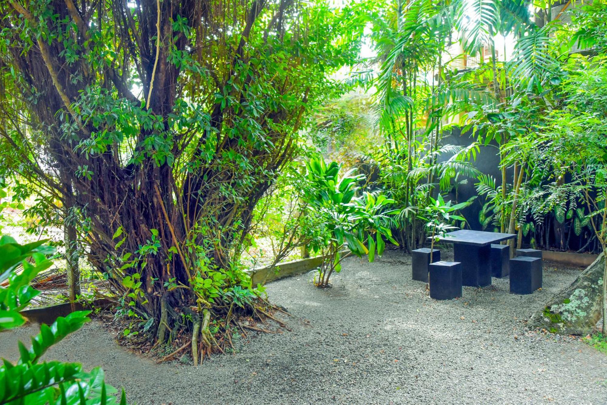 Sithu Villa Hikkaduwa Exterior photo