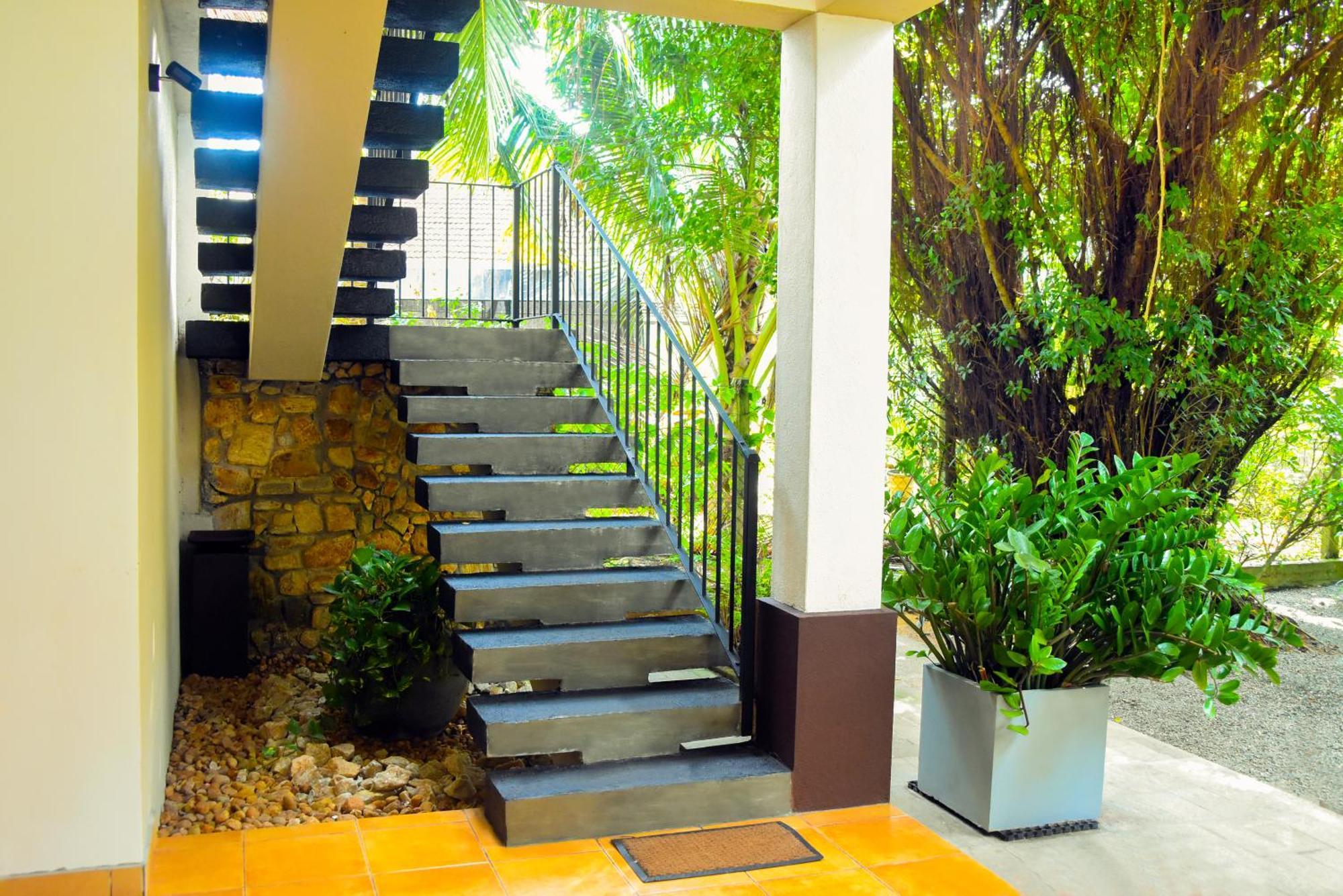 Sithu Villa Hikkaduwa Exterior photo
