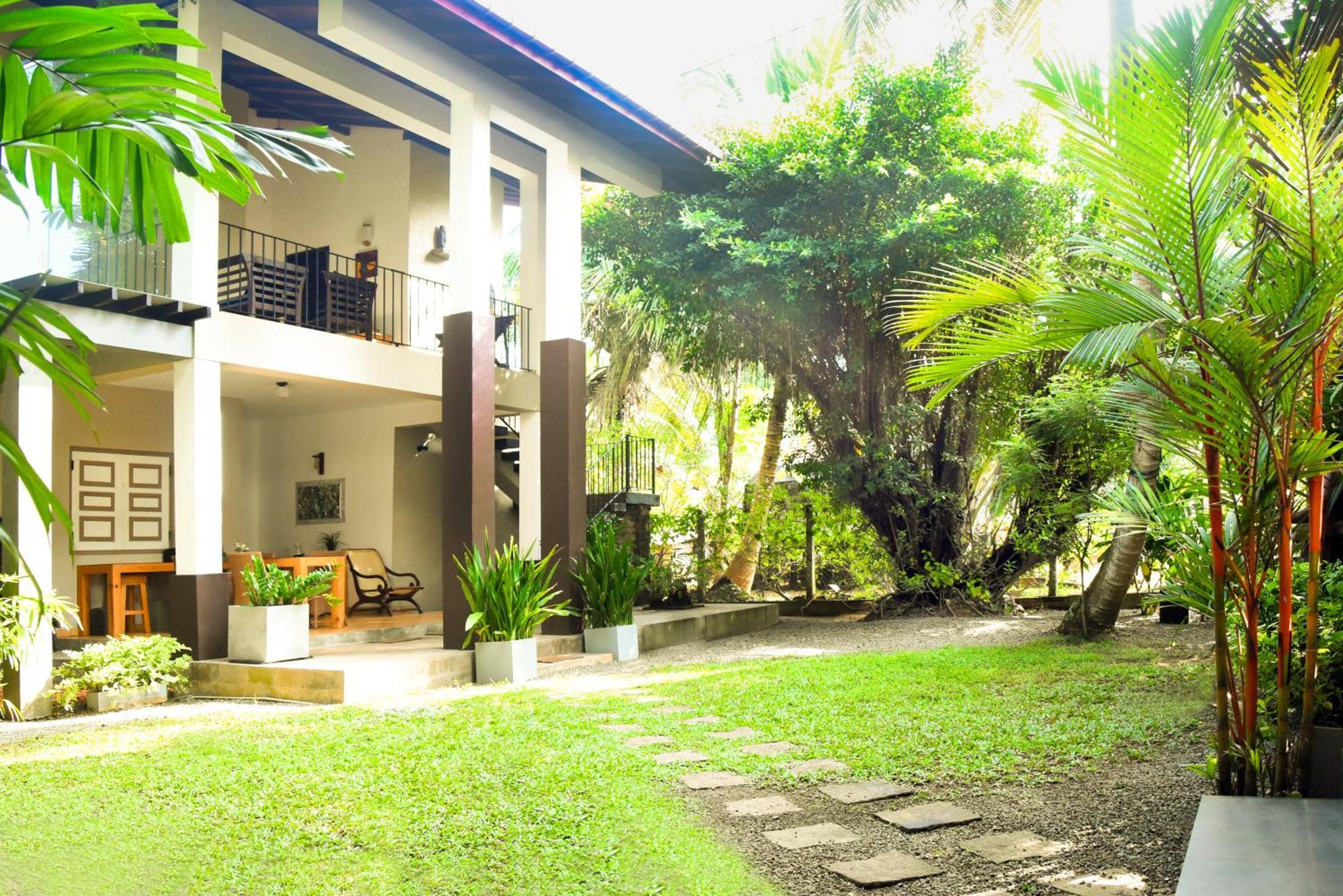 Sithu Villa Hikkaduwa Exterior photo
